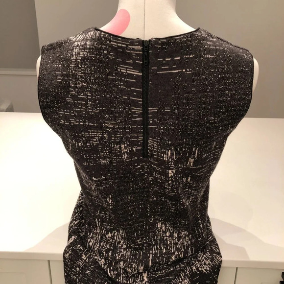 NIC+ZOE Sleeveless Crew Neck Knit Top Abstract Print w Sparkle Gray Sz M NWOT - Picture 8 of 11